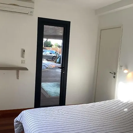 Villa Avec Piscine A 150 M De La -